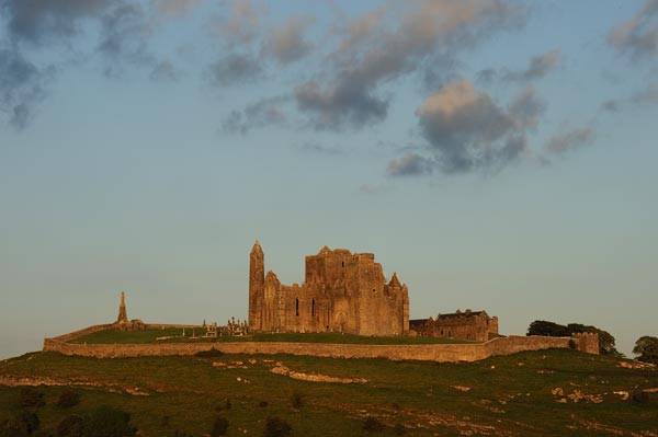 The Rock of Cashel im Licht der Abendsonne